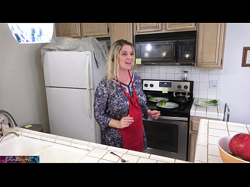 ❤️ Stepmom u munghje in cucina prima di a so data ❤❌ Pornu di qualità à co.sexogolic-info.ru ﹏